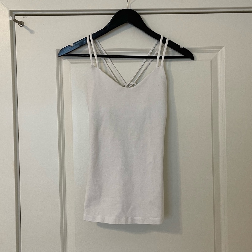 Lululemon Women’s Top with built in Bra Size 4 in White